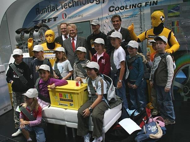 IAA 2007 in Frankfurt: Bridgestone fördert Verkehrssicherheit bei Kindern.